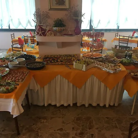 Ξενοδοχείο Laila 2*