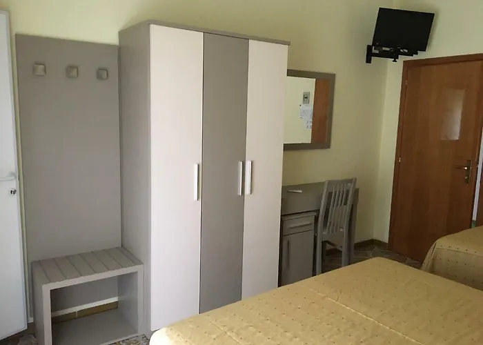 Laila צ'סנטיקו